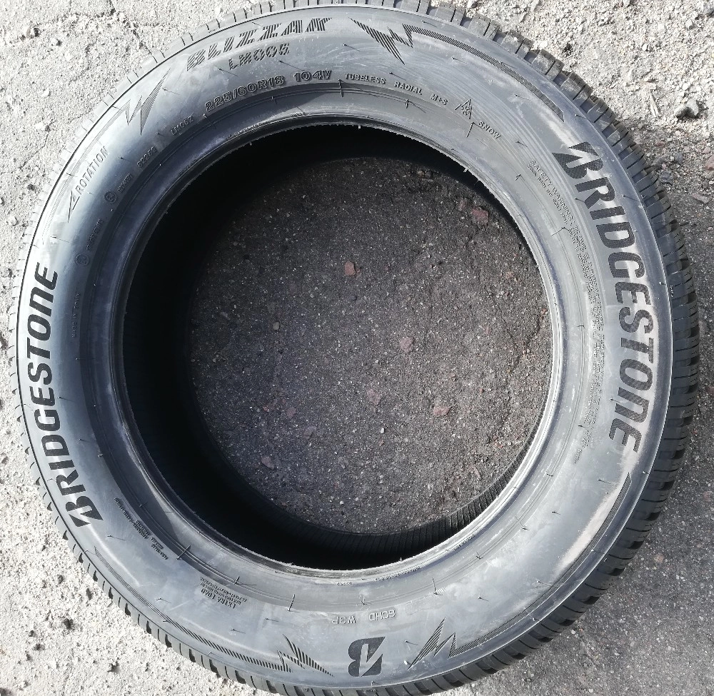 Покрышка BRIDGESTONE BLIZZAK LM005 фото 3