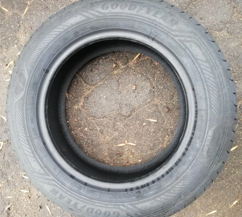 Покрышка GOODYEAR EFFICIENTGRIP 2 SUV — протектор