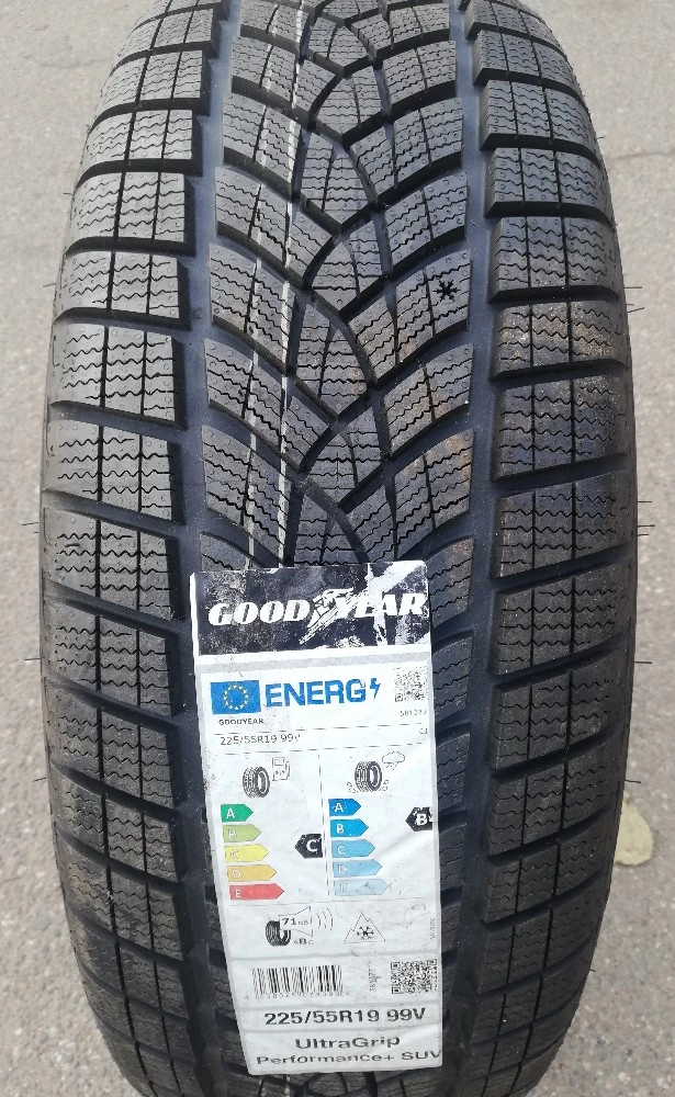 Автошина GOODYEAR ULTRA GRIP PERFORMANCE+ SUV фото