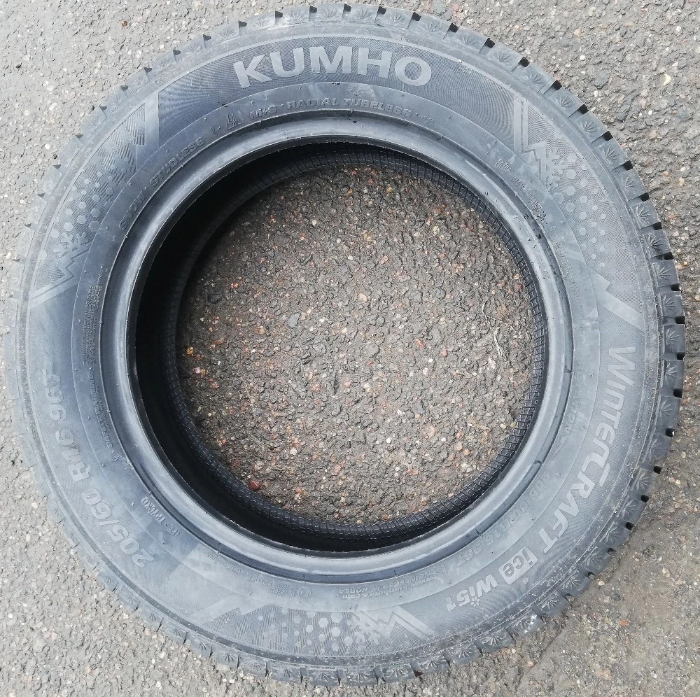 Покрышка KUMHO WINTERCRAFT ICE WI51 фото 2