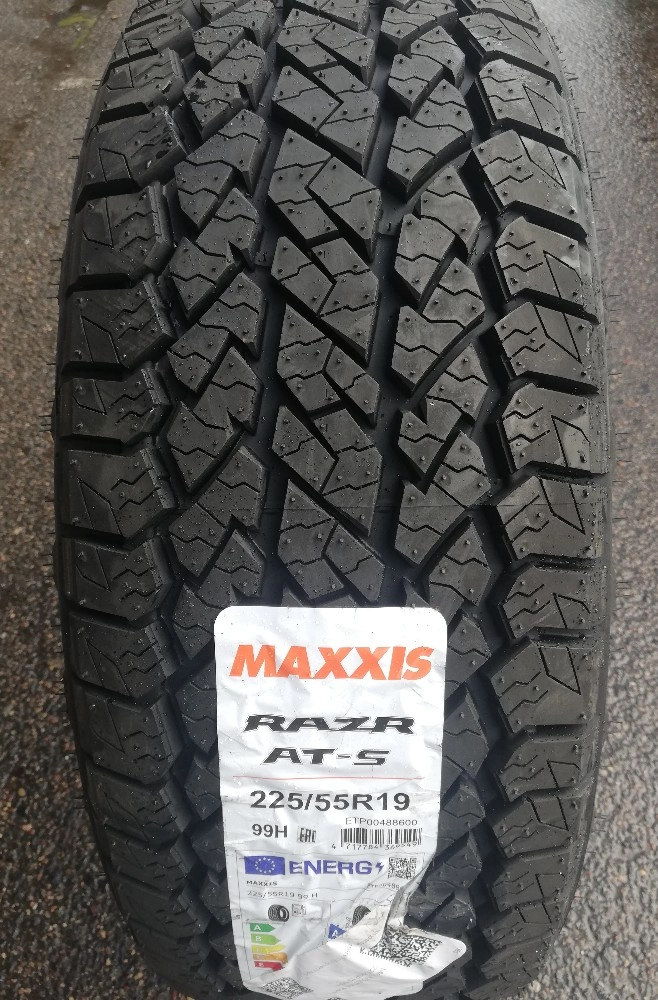 Покрышка MAXXIS RAZR AT-781 фото 1
