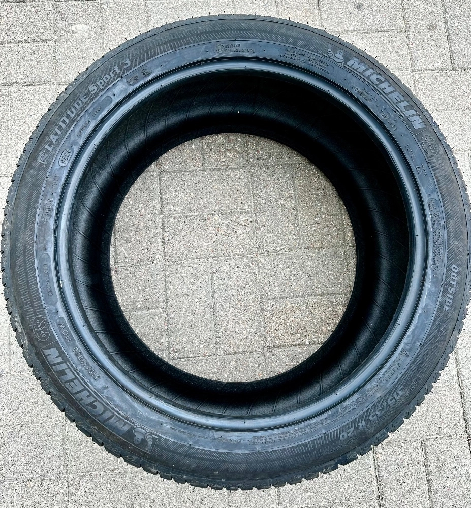 Покрышка MICHELIN LATITUDE SPORT 3 — протектор