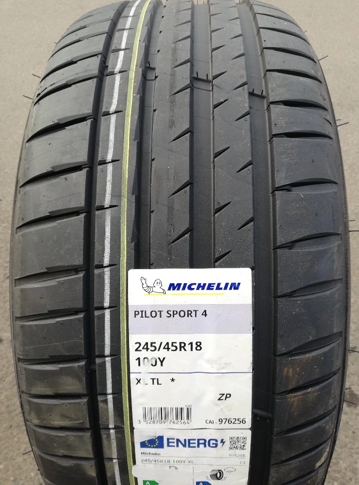 Покрышка MICHELIN PILOT SPORT 4 фото 1