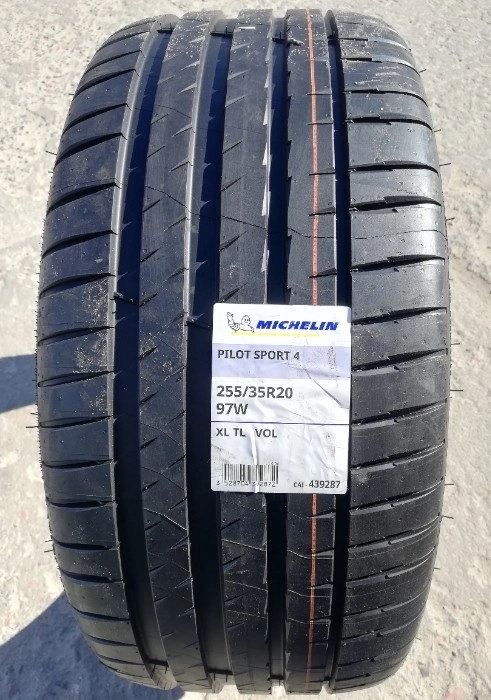 покрышки MICHELIN PILOT SPORT 4