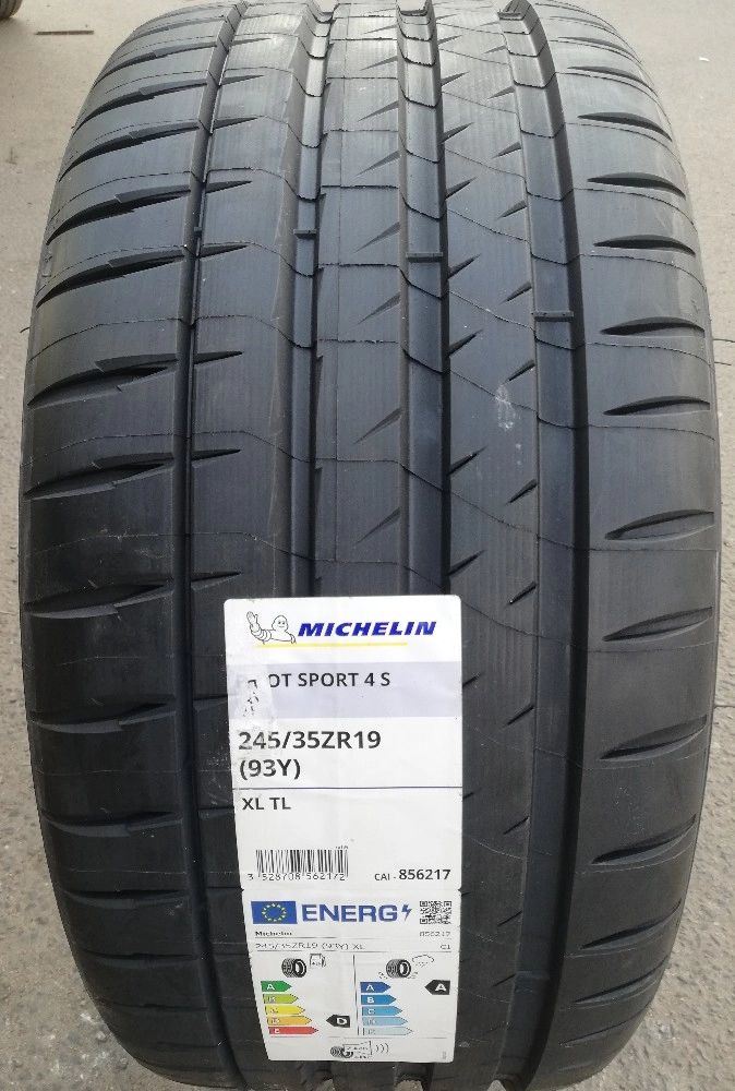 Покрышка MICHELIN PILOT SPORT 4 S фото 3
