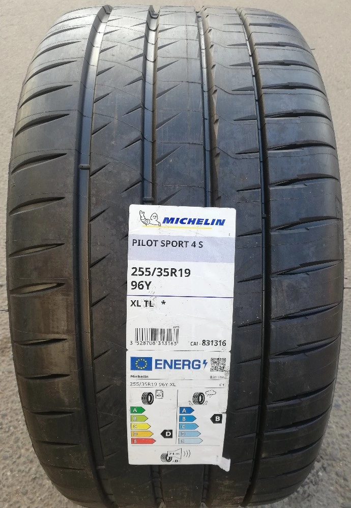 Покрышка MICHELIN PILOT SPORT 4 S фото 6