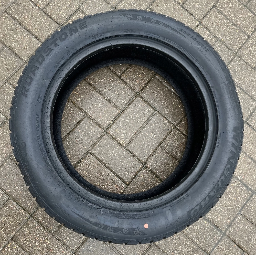 Покрышка ROADSTONE WINGUARD SPORT — протектор